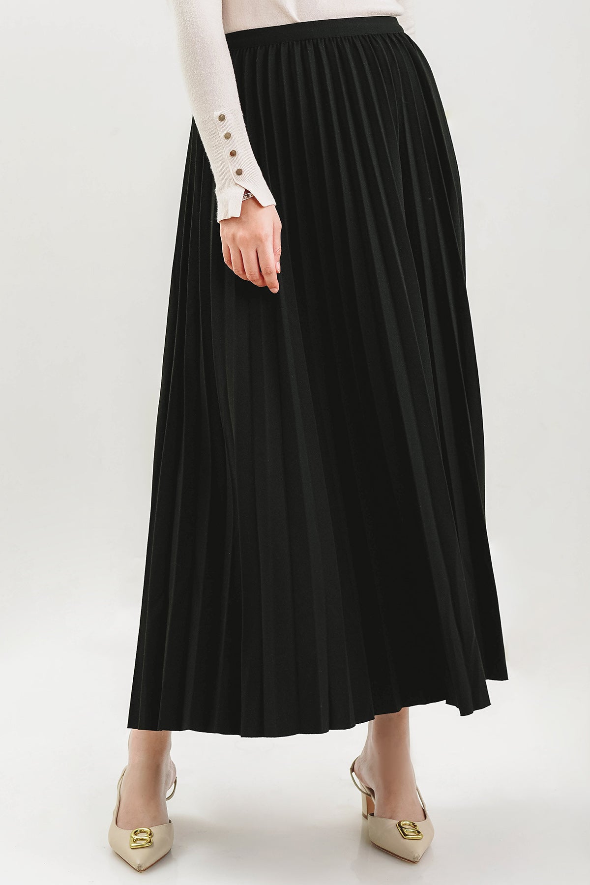 Black Dear Pleats Skirt