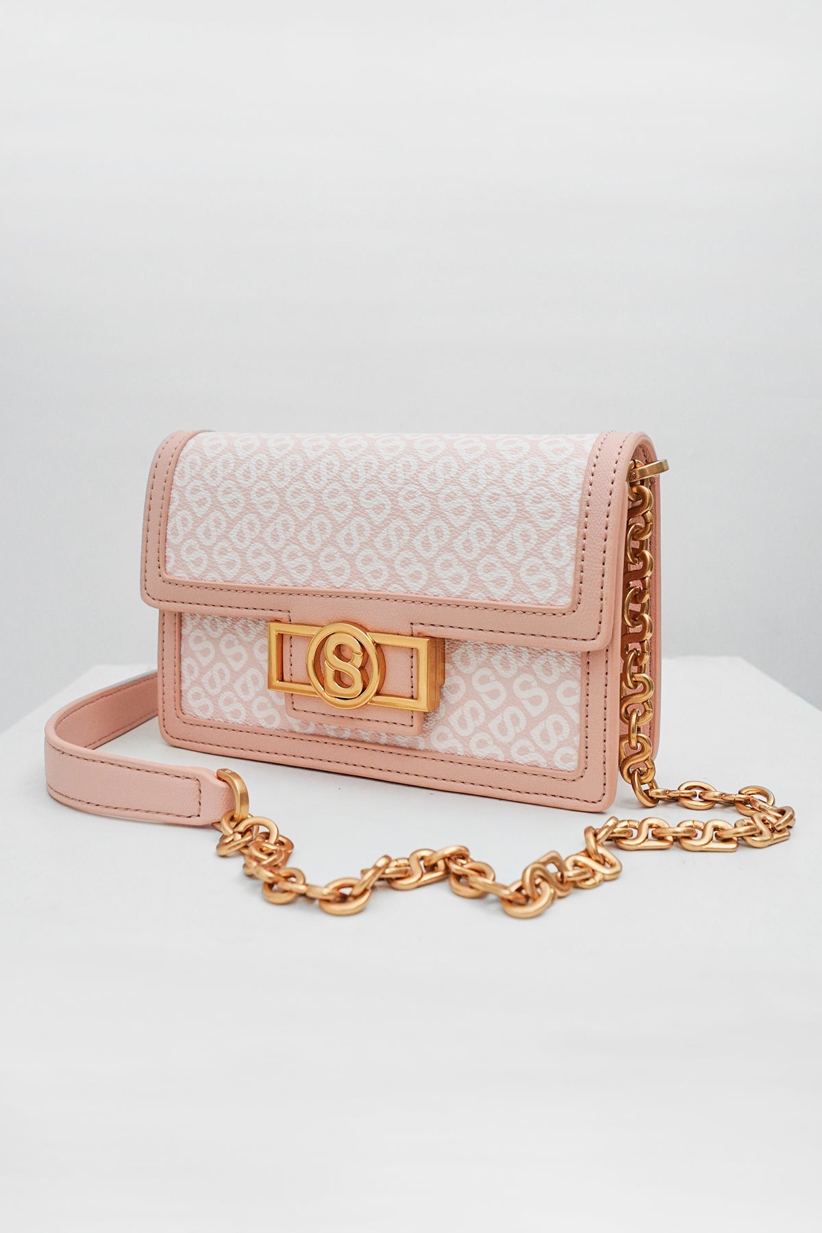 Izzy Sling Bag - Peachy