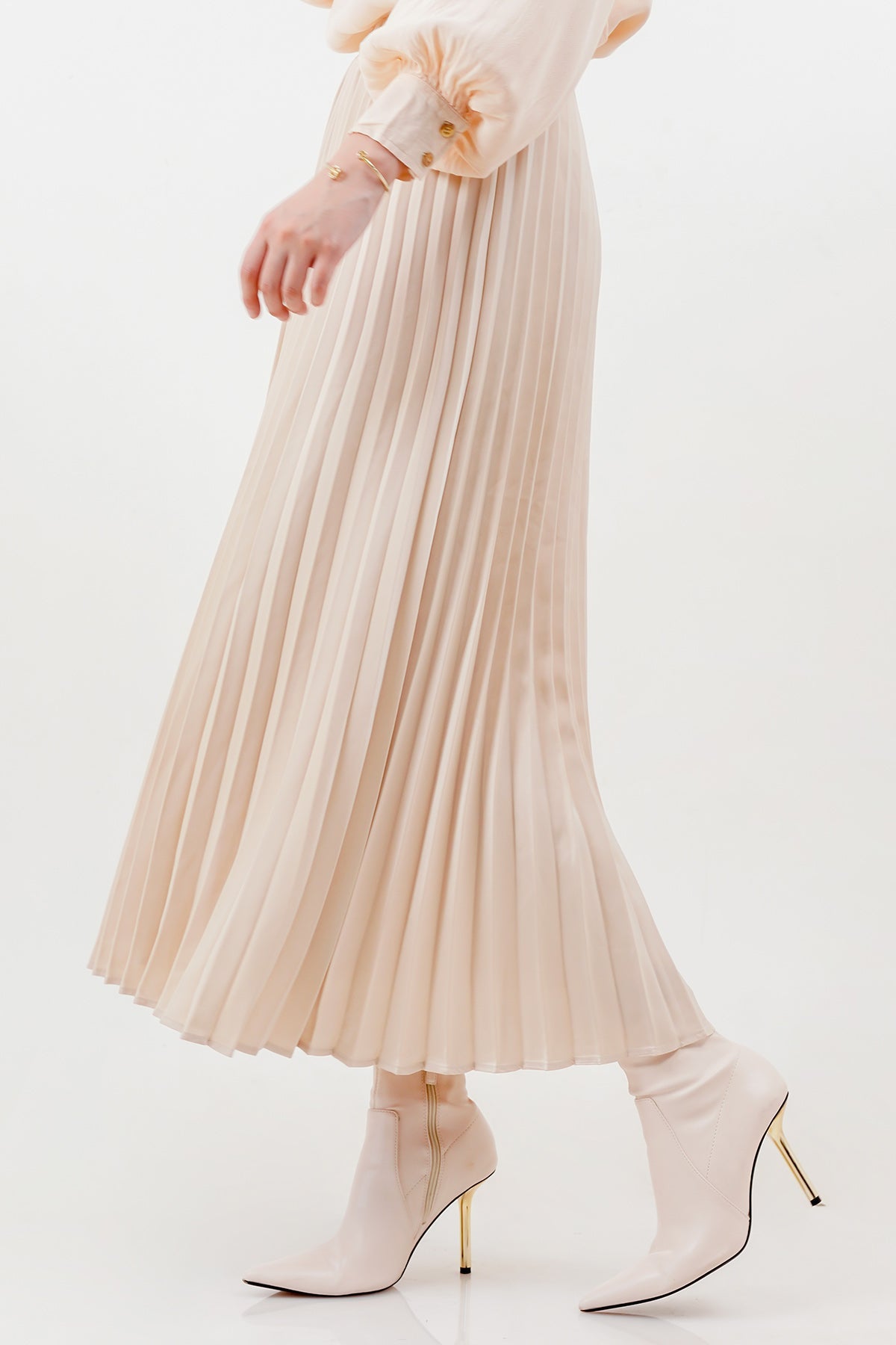Satin Pleats Skirt - Cream