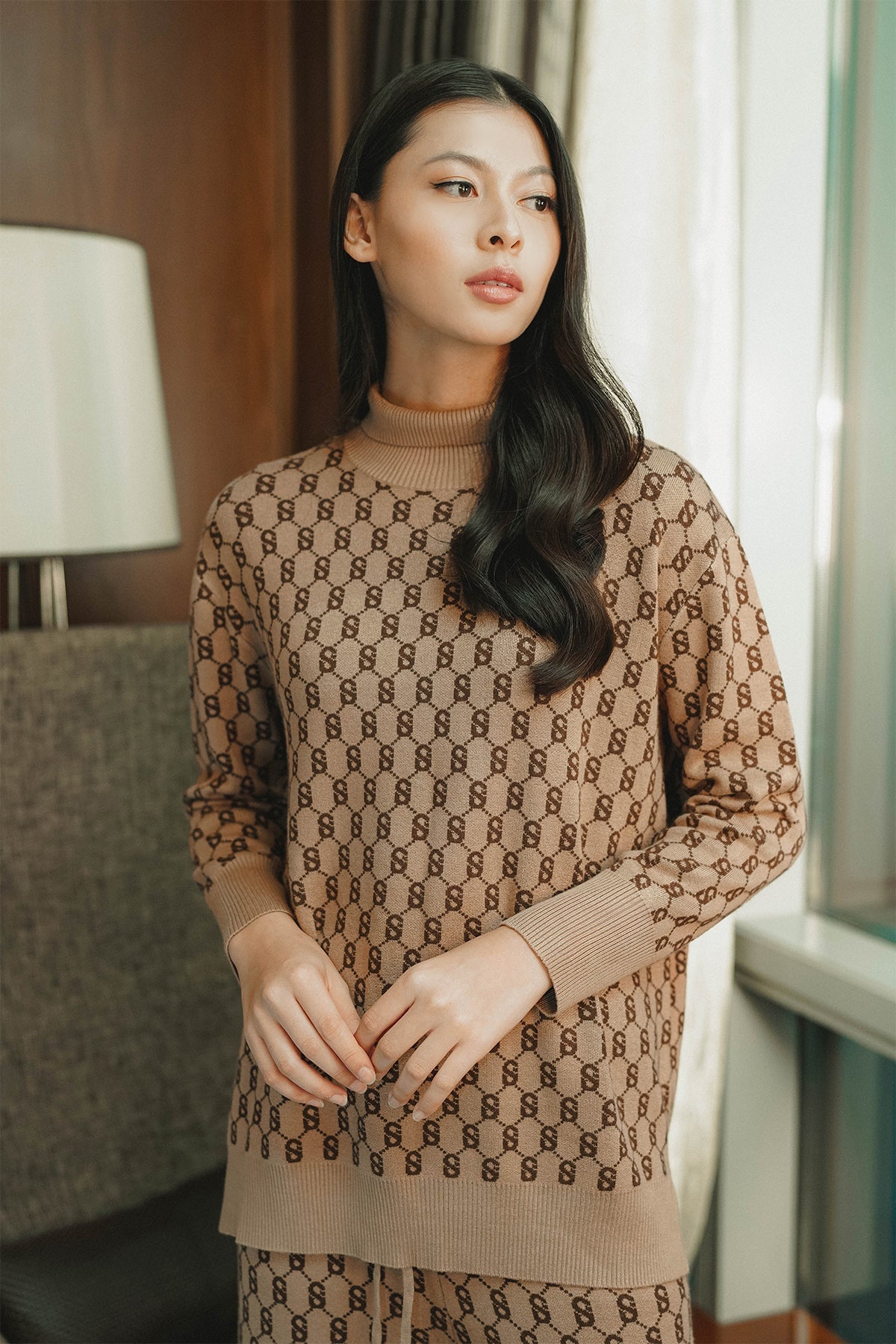 Signature Comfy Sweater - Chocolate