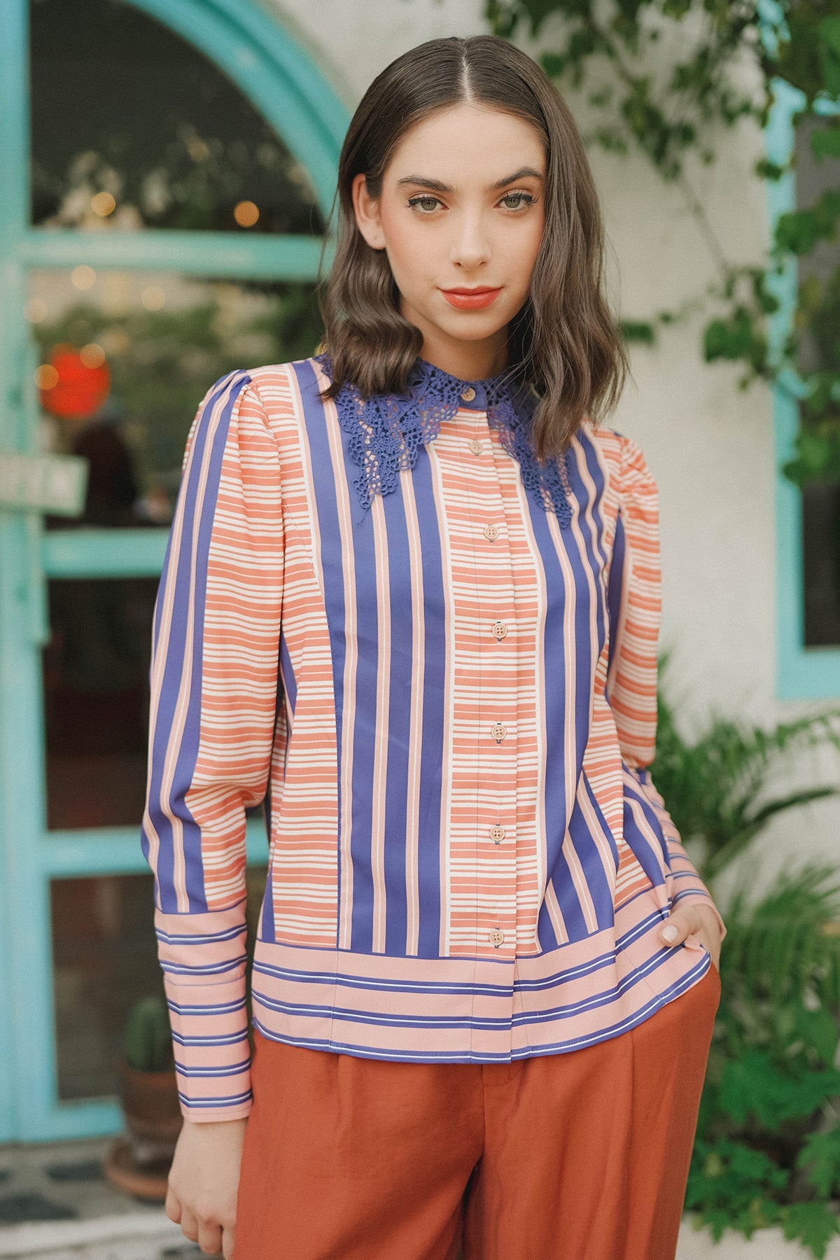 La Bella Stripe Shirt with Lace - Dawn