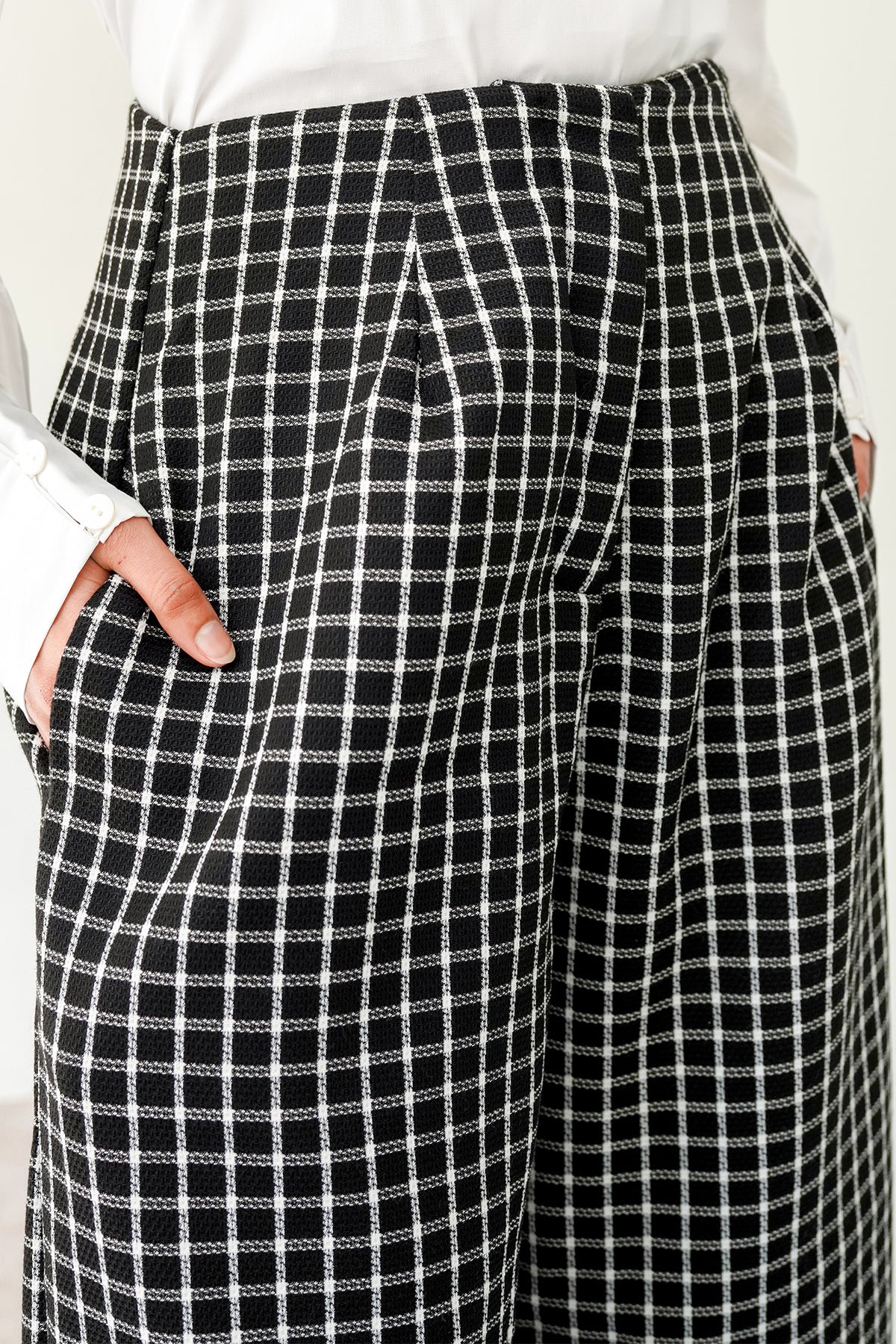Tony Plaid Pants - Black