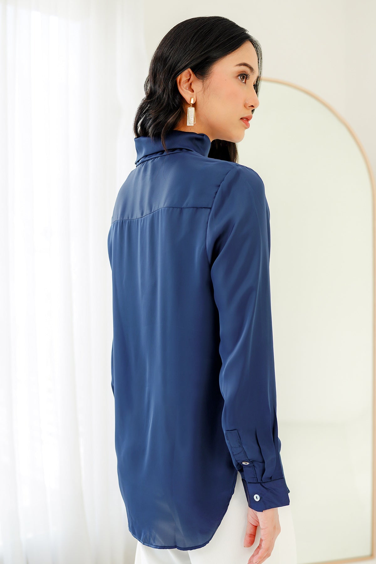 Pia Blouse - Navy