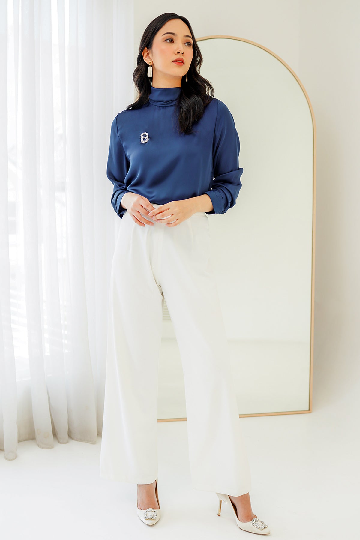 Pia Blouse - Navy