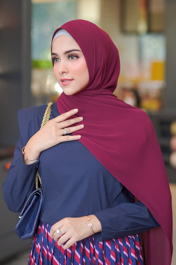 Everyday Pleated Shawl - Pomegranate