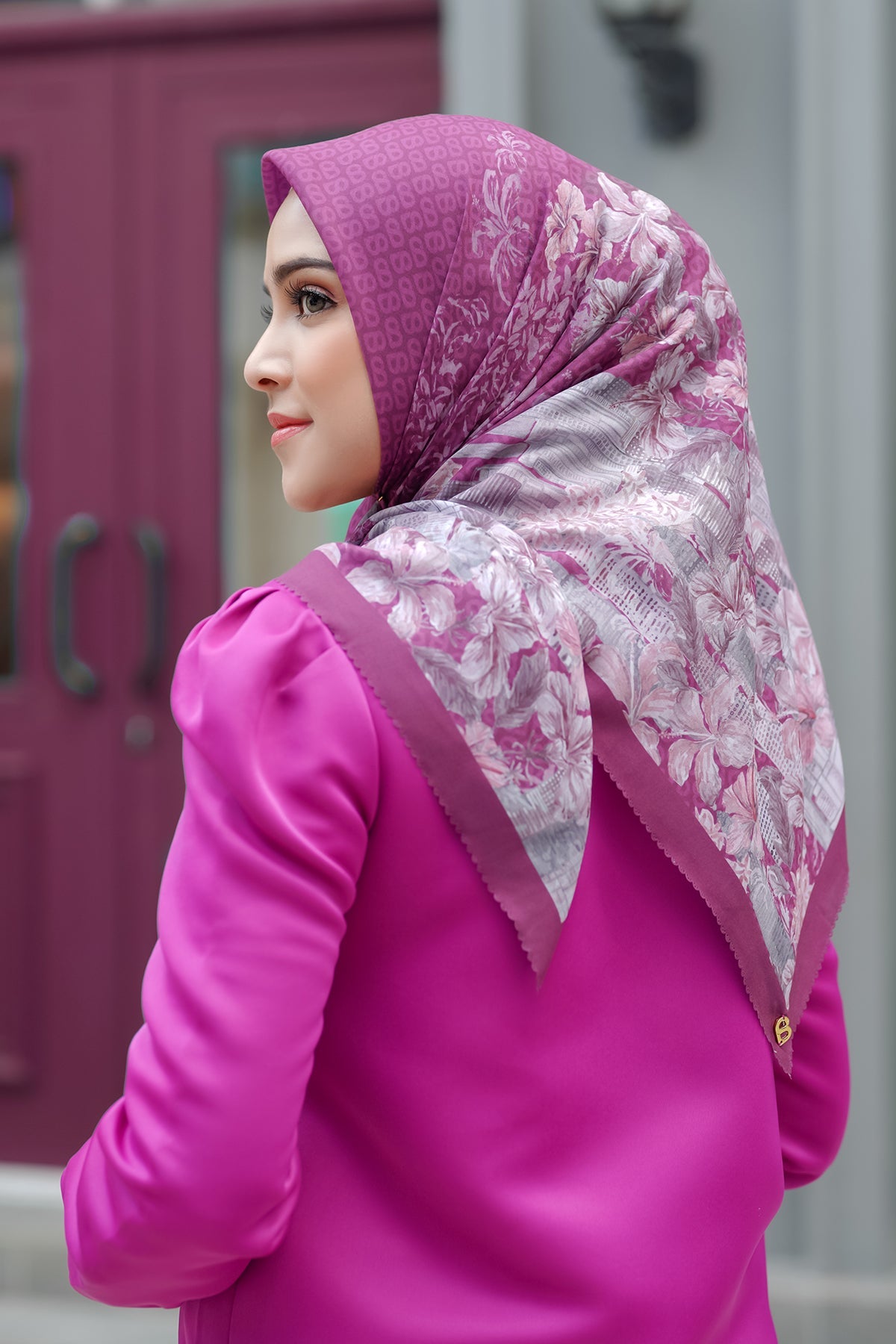 The Malaya Voal Square - Magenta