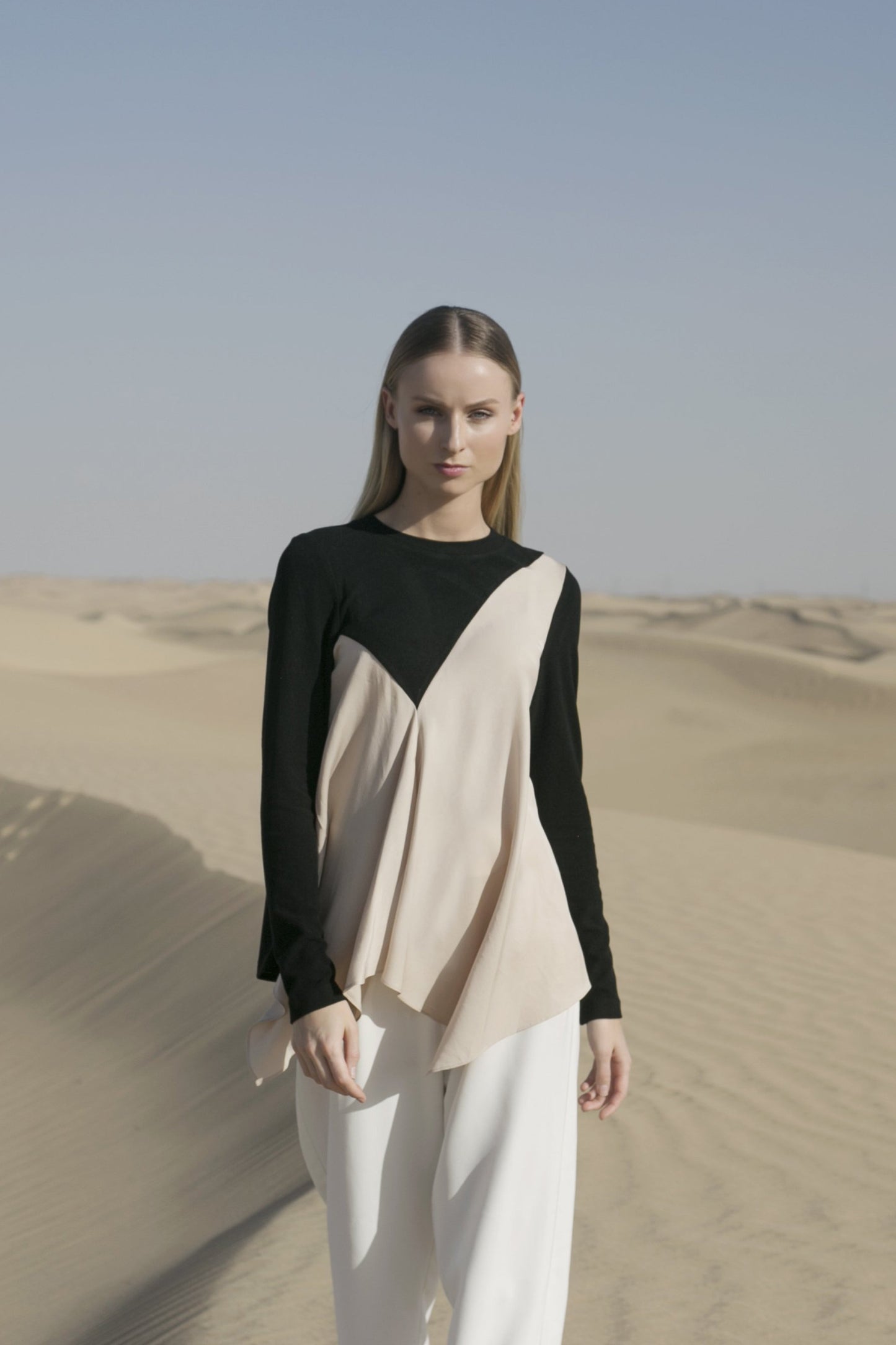 Mesha Top Black Beige