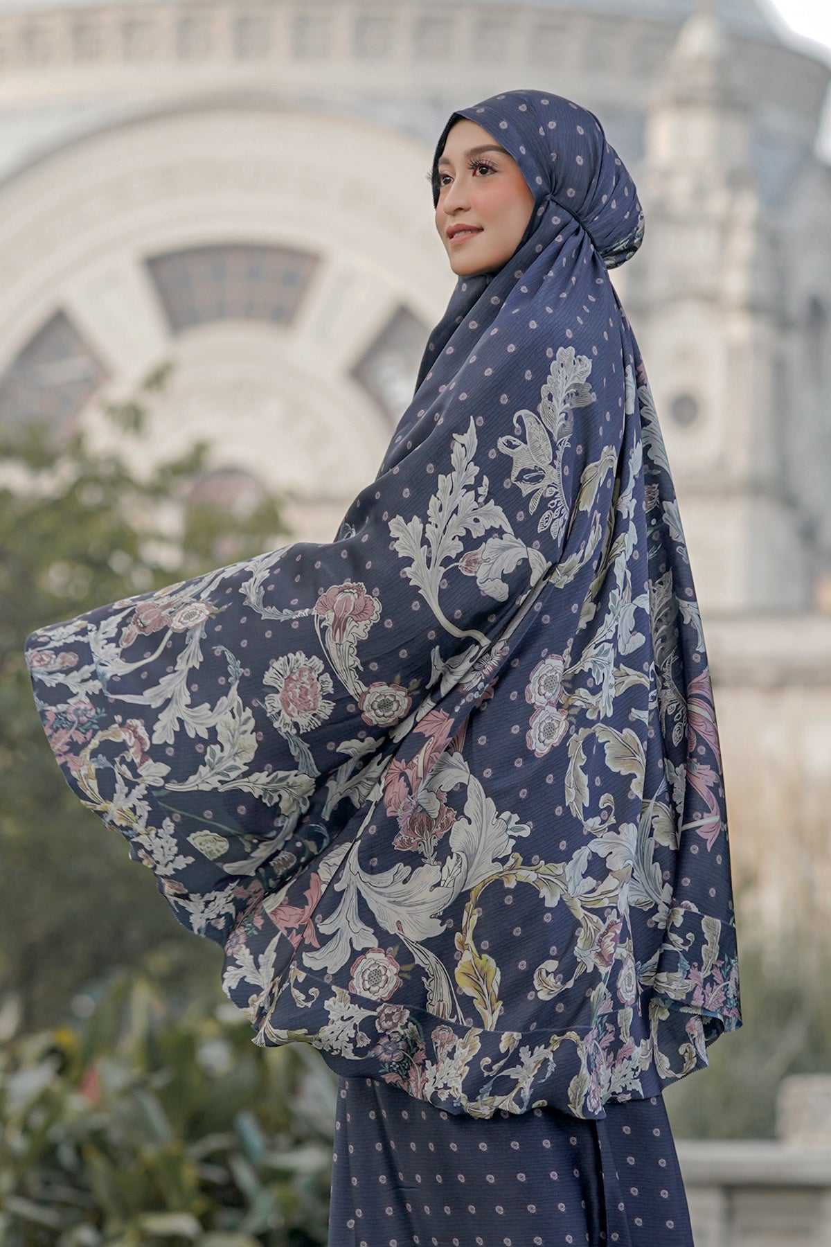 The Royale Prayer Robe - Navy