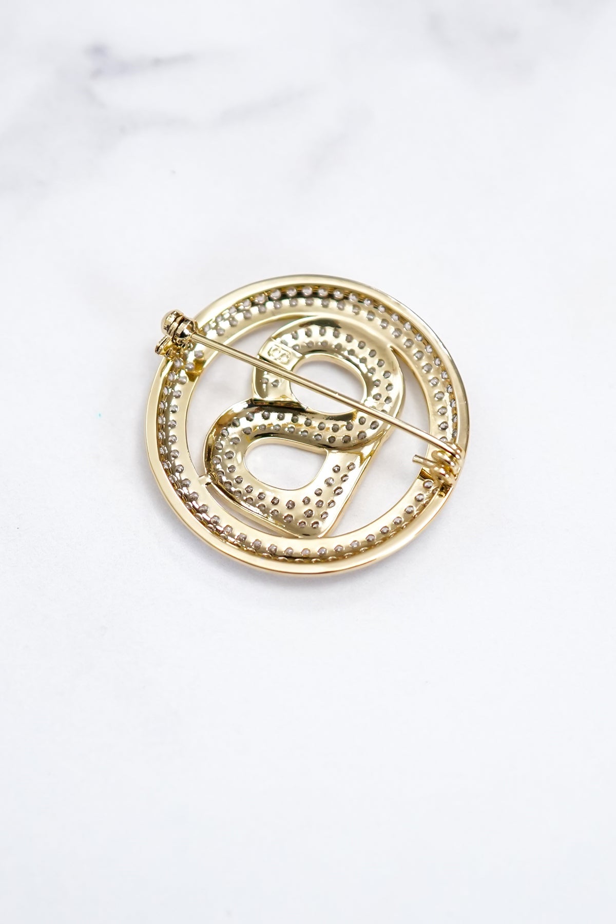 Round Crystal Brooch - Gold